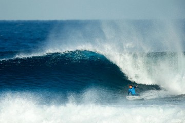 <h4>Alessa Quizon - </h4> In three years, Alessa Quizon went from being a seven-year-old keiki learning to surf her sacred West Side homebreak to a Rell Sunn Memorial Contest contestant at Makaha, which effectively lit her competitive fuse. She joined the Top-17 in 2014, where she paid the typical rookie dues. In 2015, she won a �QS event, the Maui and Sons Pichilemu Woman�s Pro, and in the following �CT event � the climactic, World Title-deciding Target Maui Pro � Alessa placed 3rd in ridiculously pumping Honolua Bay surf. Her best result in 2016 was a runner-up at the Copa El Salvador Impresionante, and between family and sponsors, no female surfer has a better support system.