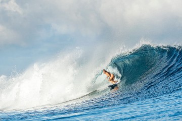 <h4>Johanne Defay - </h4> Following a very similar path to fellow countryman Jeremy Flores, Johanne Defay grew up surfing on Reunion Island before moving to France for her formative competitive years. In 2013, she won a whopping five WSL Pro Junior events before embarking on her maiden season on the �CT, where she ascended steadily to finish the season at #8 and Rookie of the Year honors. In 2015, she built on a telltale Semifinal result at the Fiji Pro by achieving her first CT victory, the Vans U.S. Open of Surfing, to finish the season in the #8 spot once again. This year, the reigning bridesmaid won the Fiji Pro. She�s currently sitting pretty at the #6 spot on the Jeep Leaderboard.