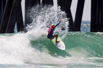 <h4>Tatiana Weston-Webb - </h4> The daughter of a fearless Brazilian bodyboarder who charged Pipeline with her grommette in the womb, Tatiana Weston-Webb grew up on Kauai, where she developed into an apex tuberider and fierce charger. Missing the cut for the 2014 �CT by one spot and finishing runner-up at the World Junior Championships, Tati employed Kahea Hart as a surf coach and began training hard to lock down her place on the 2015 �CT, where she made the Final at The Roxy Pro France and finished the season in 7th to take the coveted Rookie of the Year award. She just won her first �CT event this summer, the Vans U.S. Open of Surfing, and is currency ranked #4 on the Jeep Leaderboard.